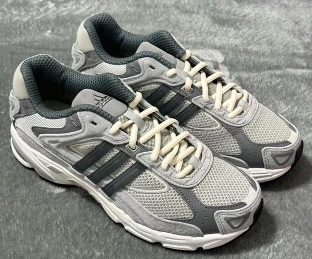 Adidas · Style 020