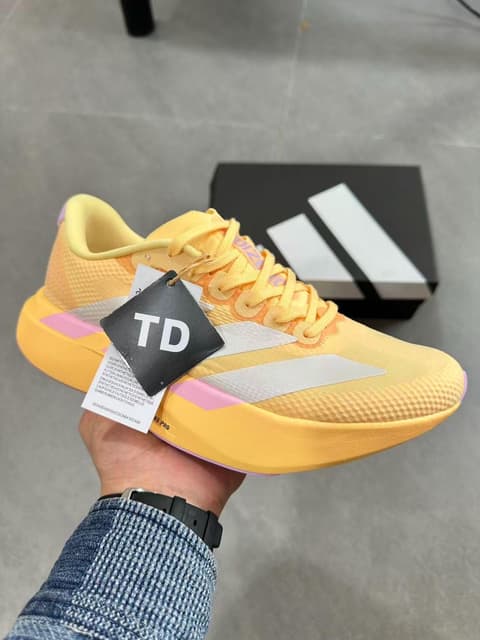 Adidas · Style 049