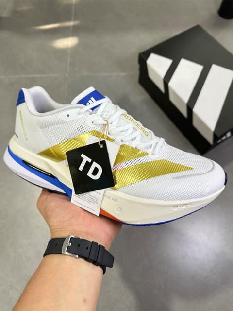 Adidas · Style 055