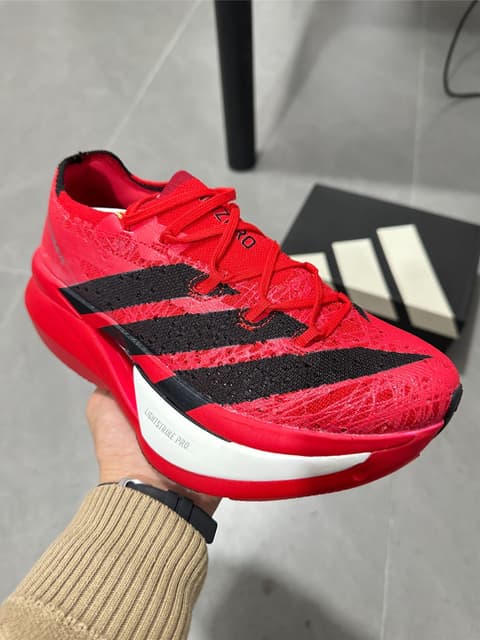 Adidas · Style 062