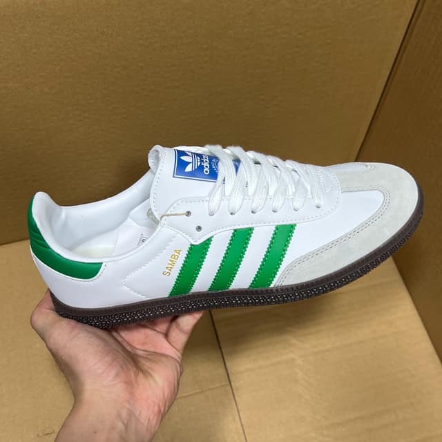 Adidas · Style 068