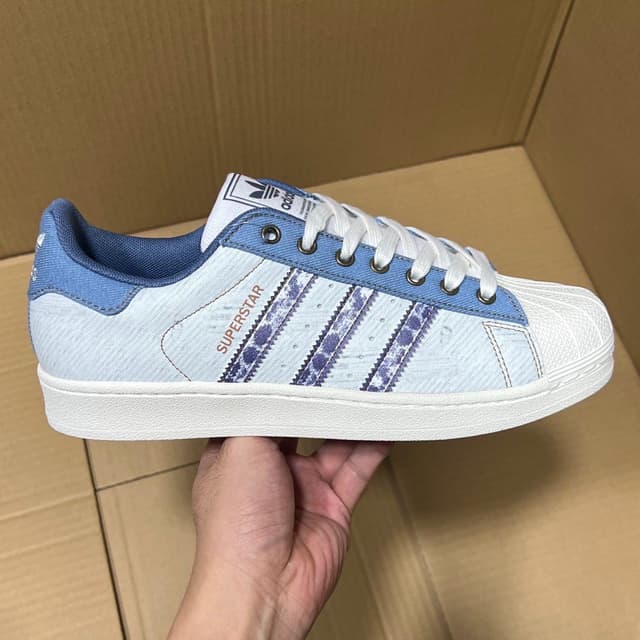 Adidas · Style 093