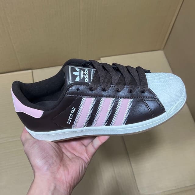 Adidas · Style 098