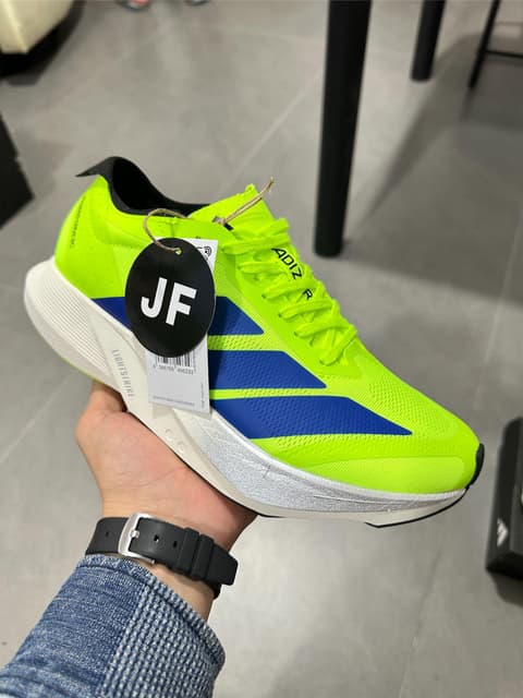 Adidas · Style 121
