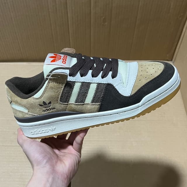 Adidas · Style 126