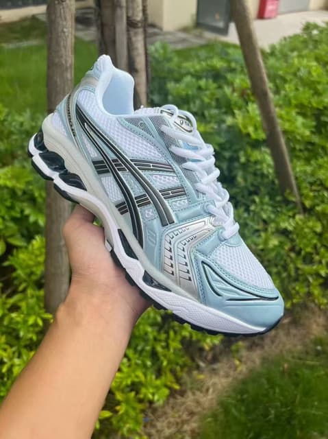 Asics · Style 023