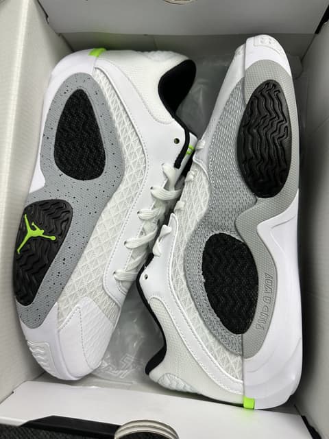 Jordan · Style 062