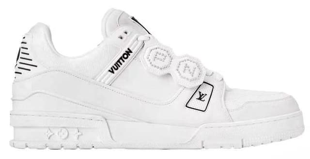 LV · Style 048