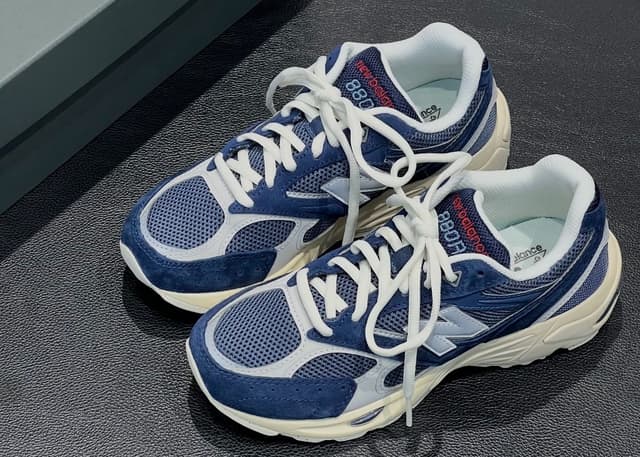 New Balance · Style 007