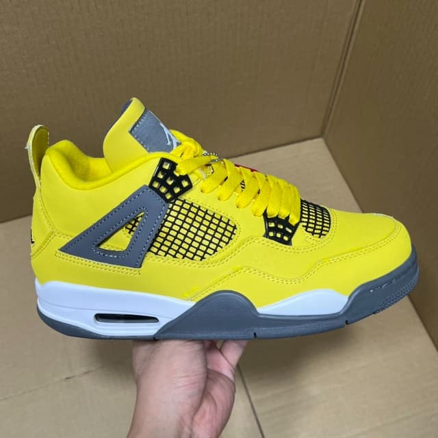 Nike Jordan · Style 004