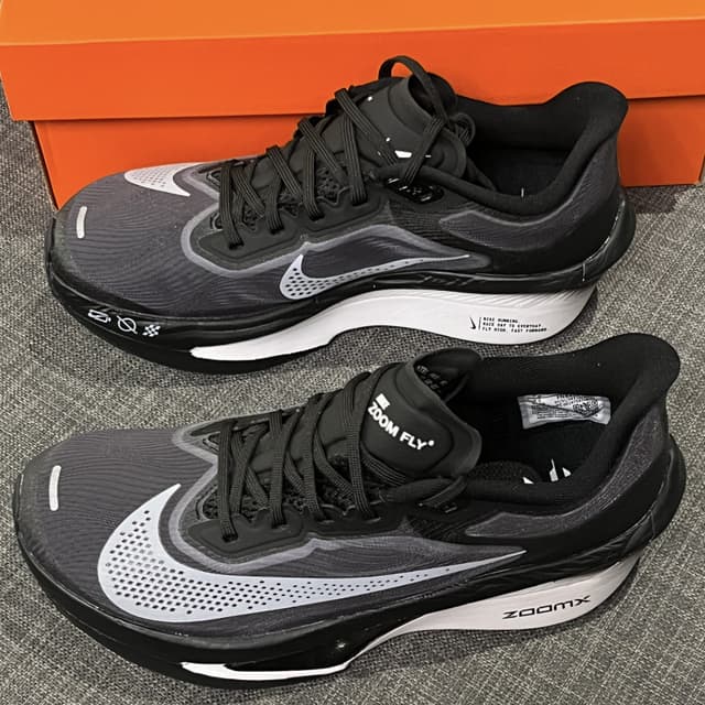 Nike · Style 002