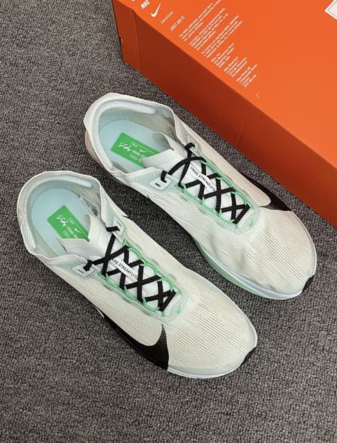 Nike · Style 018