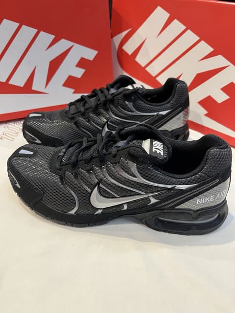 Nike · Style 047