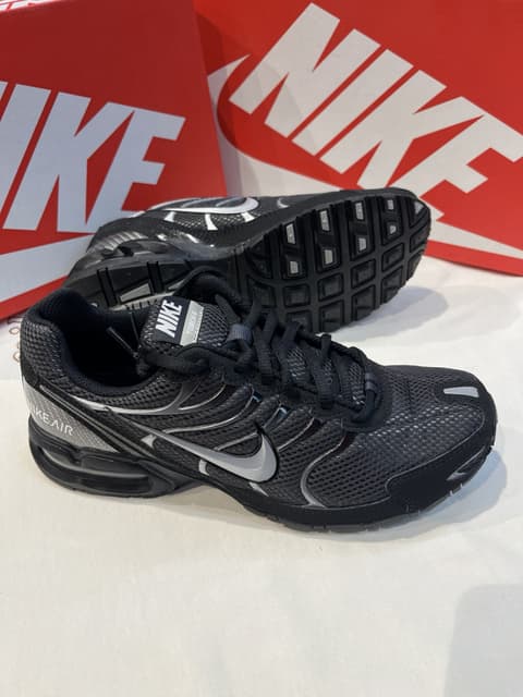Nike · Style 048