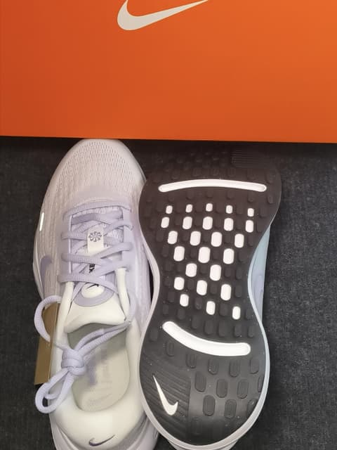 Nike · Style 062