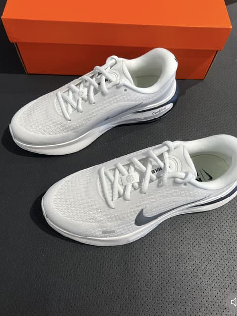 Nike · Style 063